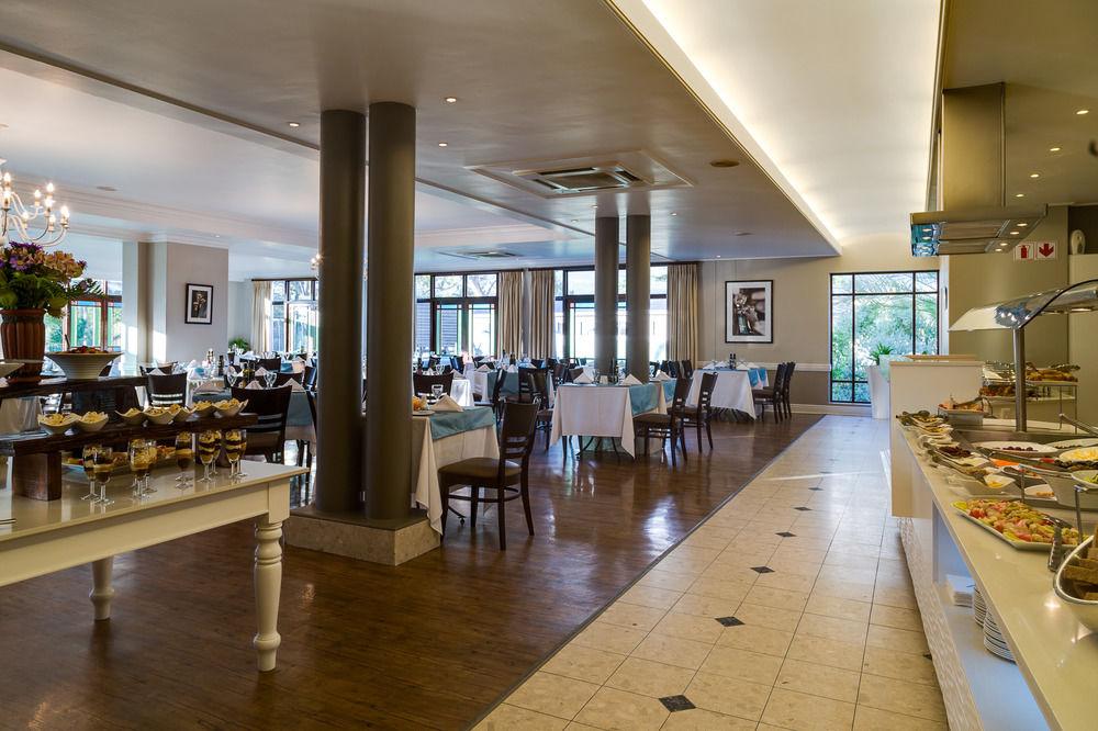 Protea Hotel By Marriott George King George Esterno foto