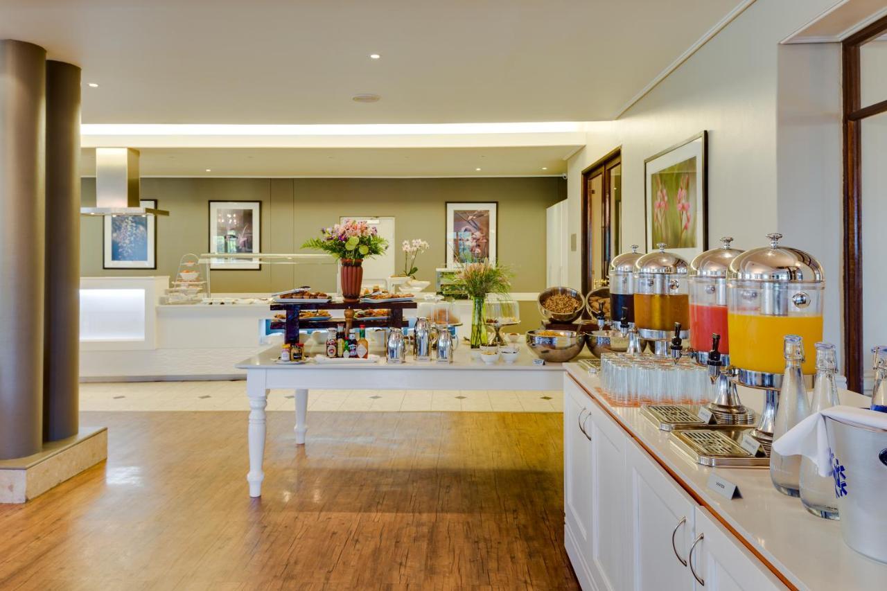 Protea Hotel By Marriott George King George Esterno foto