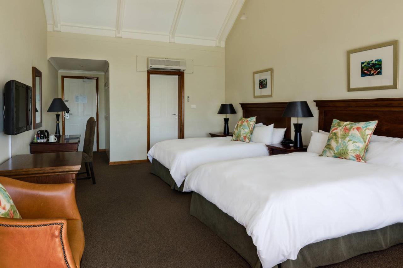 Protea Hotel By Marriott George King George Esterno foto