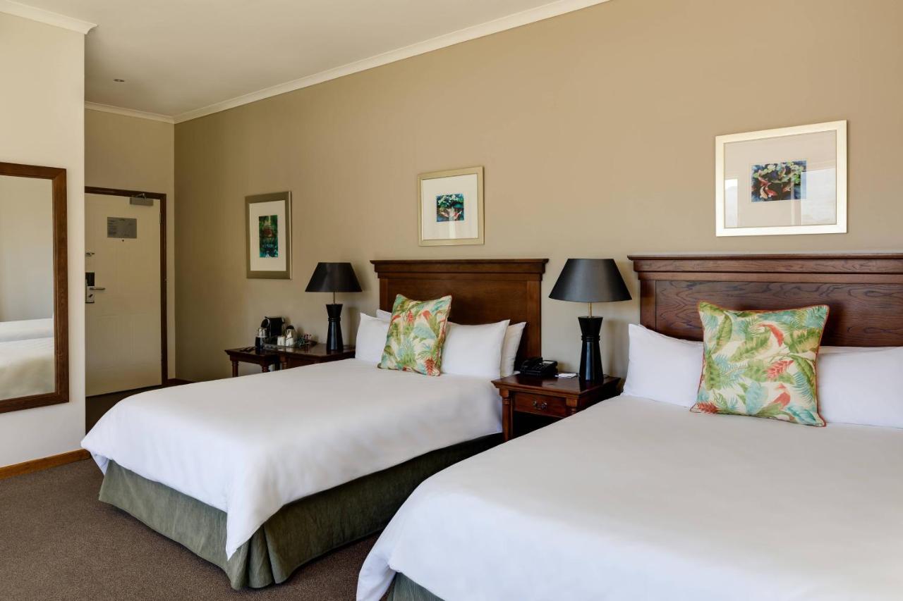 Protea Hotel By Marriott George King George Esterno foto