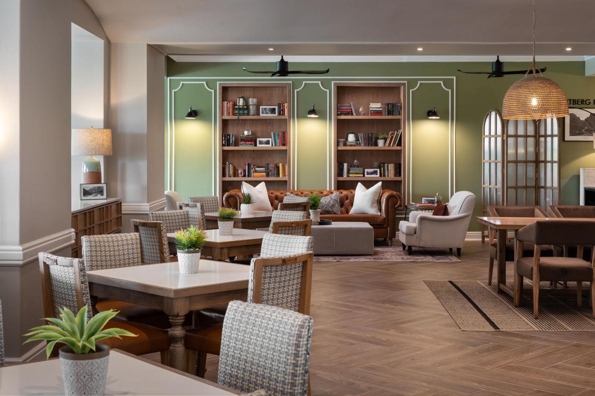 Protea Hotel By Marriott George King George Esterno foto