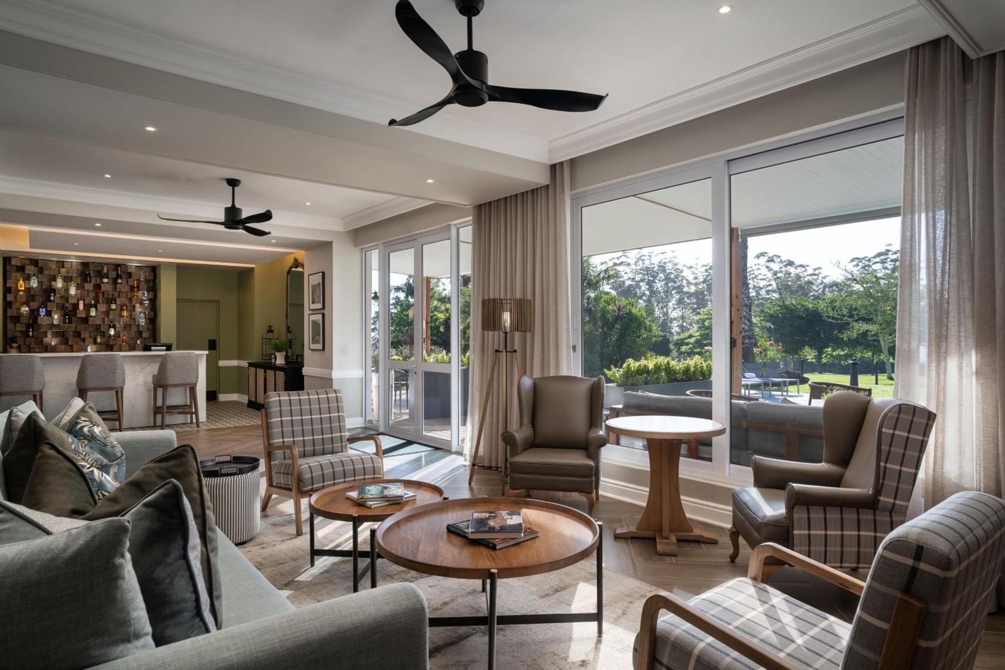Protea Hotel By Marriott George King George Esterno foto