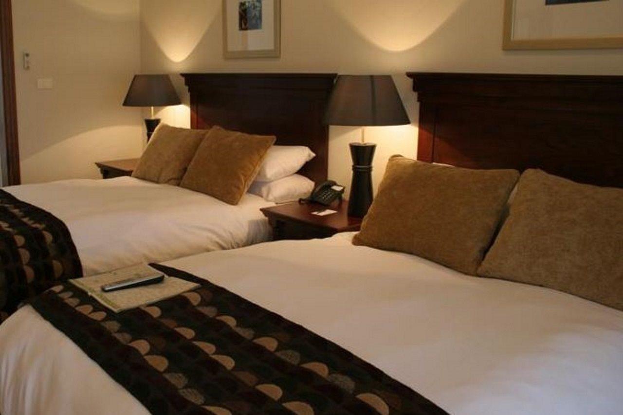 Protea Hotel By Marriott George King George Esterno foto