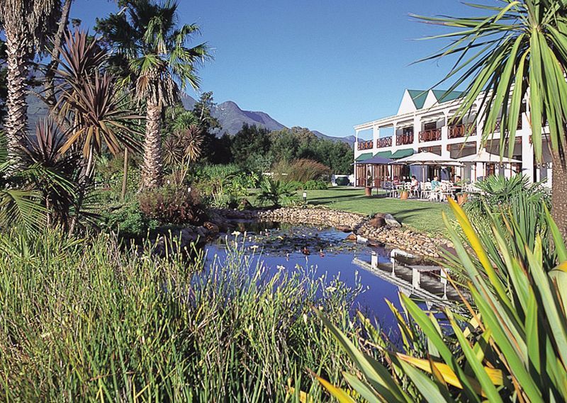 Protea Hotel By Marriott George King George Esterno foto